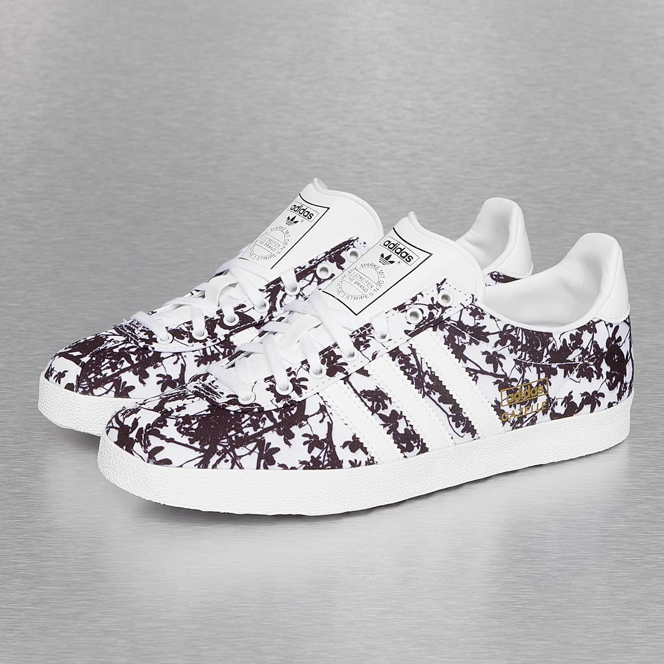 baskets adidas dentelle blanche